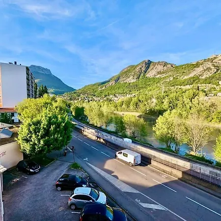 Pratique, Proche Gare & Petit Prix Avec Parking * Grenoble