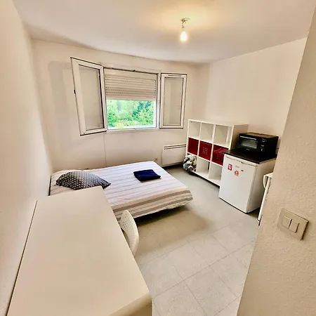 Pratique, Proche Gare & Petit Prix Avec Parking Apartment Grenoble